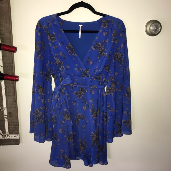 Free People Dresses & Skirts - Free People V-Neck Mini Dress